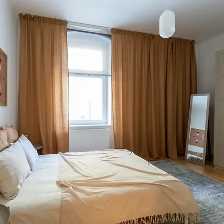 Roomsy Broniewskiego Lägenhet *