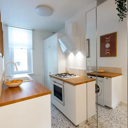 Lägenhet Roomsy Broniewskiego