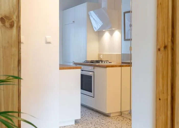 Roomsy Broniewskiego * Сопот